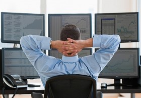 نيم نگاه سهامداران به سكه طلا
