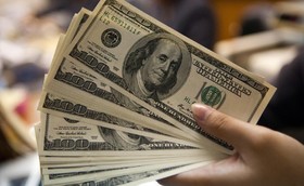 تضعیف دلار آمریکا در پی تحریم‌های ضد روسیه