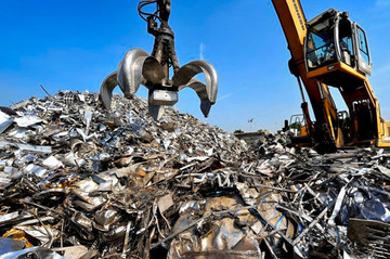 پذیرش ۱۰۰۰ تن ضایعات فلزی یک شرکت در بورس کالا