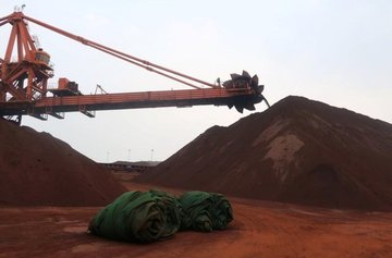 قیمت فلزات و سنگ آهن در چین همچنان نزولی