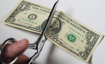 ۵ دلیل افول جایگاه دلار در جهان