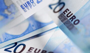 نرخ یورو و پوند کاهش یافت