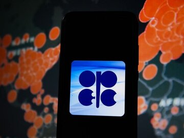 مذاکرات برای نجات بازار نفت شتاب گرفت