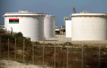 تخلیه کارکنان بزرگترین میدان نفتی لیبی به دلیل شیوع کرونا