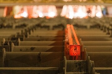۷۷ هزار تن شمش بلوم و ورق فولادی در سبد خریداران بورس کالا