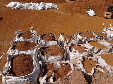 عرضه ۱۴۵ هزار تن خاک روی در بورس کالا/
تالار کیش میزبان دومین عرضه صادراتی مس کاتد