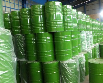 محصولات شیمیایی ۷ شرکت در بورس کالا پذیرش شد 