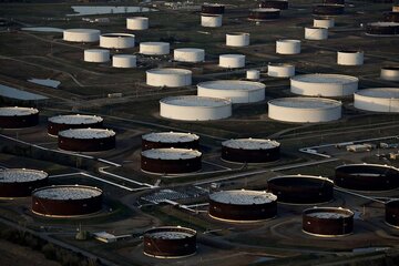 فروش ۲۰ میلیون بشکه نفت از ذخایر استراتژیک آمریکا