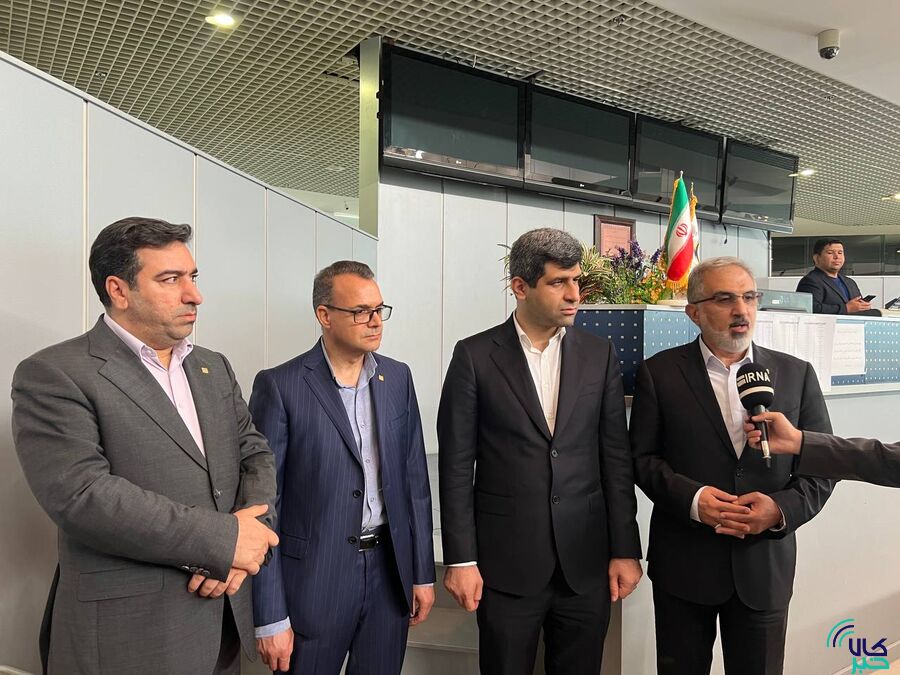 بازدید مدیرعامل بانک صنعت و معدن از تالار صادراتی بورس کالا