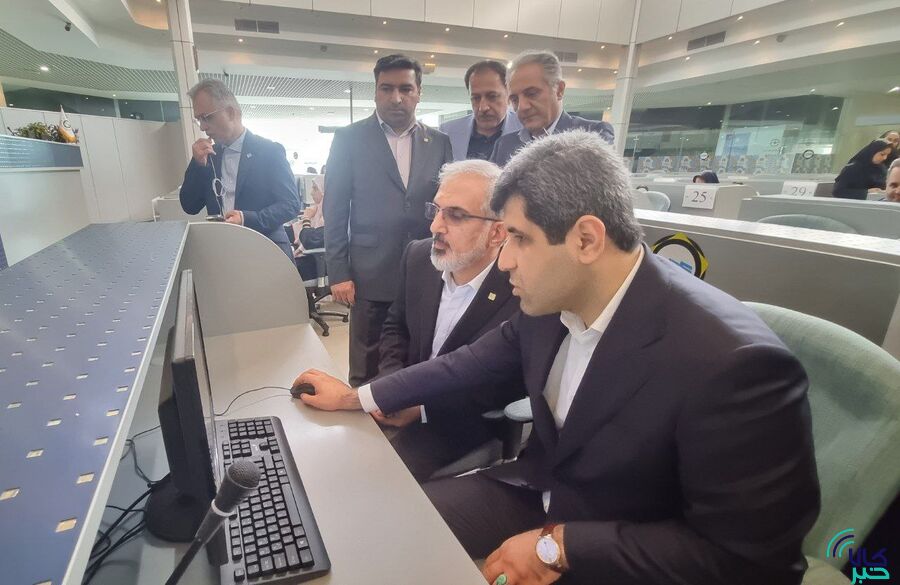 بازدید مدیرعامل بانک صنعت و معدن از تالار صادراتی بورس کالا