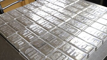 تحلیلی بر بازار جهانی نقره؛ نوسان شدید قیمت انس نقره در سایه موضوعات بنیادین