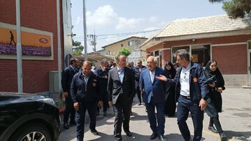 گزارش تصویری از بازدید اعضای هیات مدیره سازمان بورس از یکی از انبارهای تحت نظارت زعفران بورس کالا