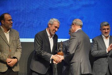 نگاهی به برترین‌های بورس کالا از لنز دوربین-۴