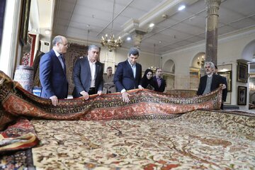 فرش ایرانی از دار قالی تا تابلوی بورس کالا